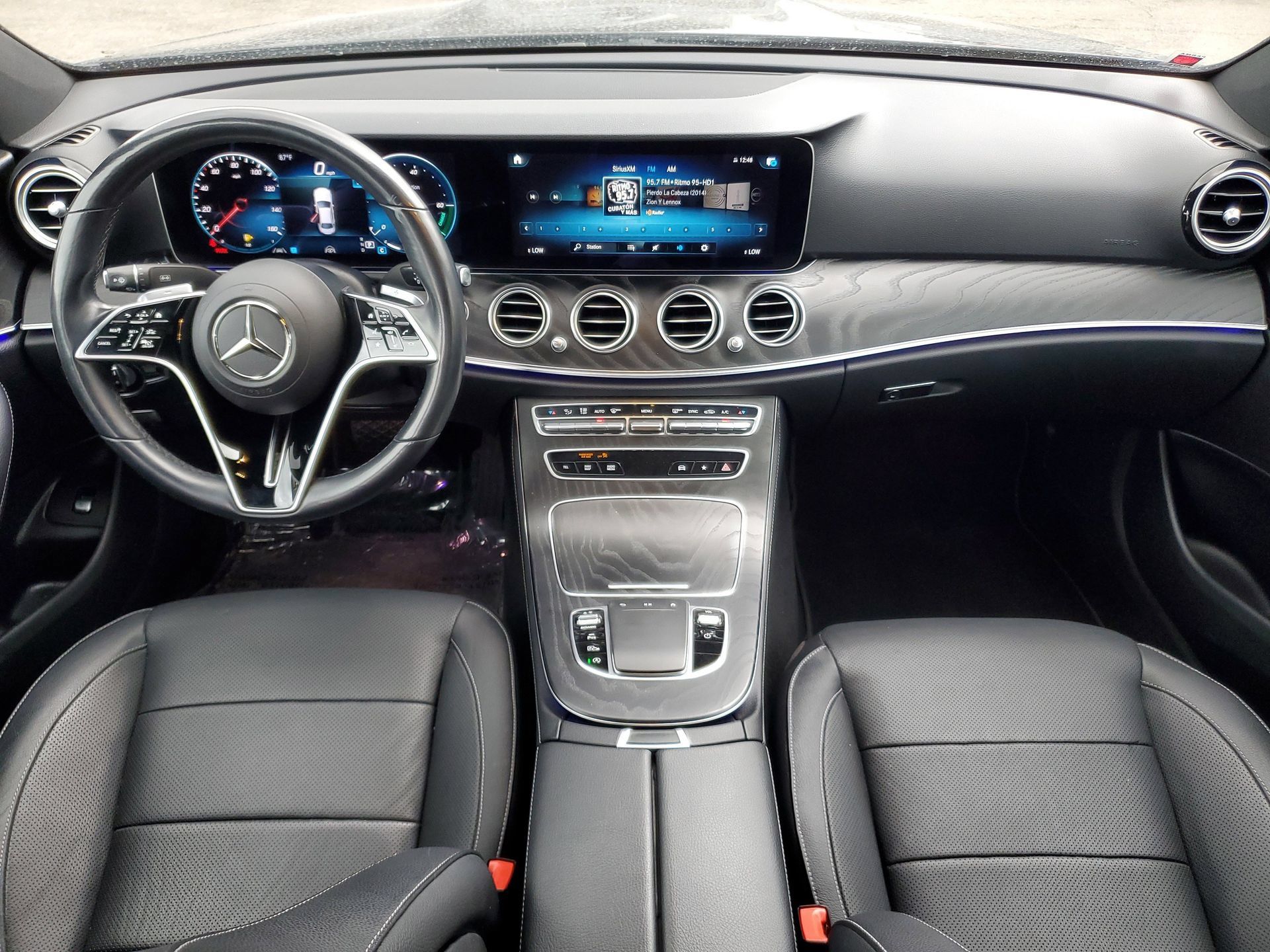 Used 2022 Mercedes-Benz E 350 Sedan image 18