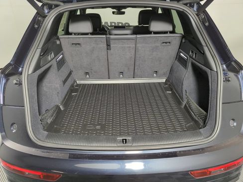 Used 2020 Audi Q5 2.0T Titanium Premium Plus w/ Premium Plus Package AWD/4WD image 18