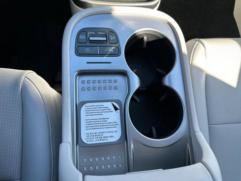 New 2026 Hyundai Ioniq 9 SEL image 17