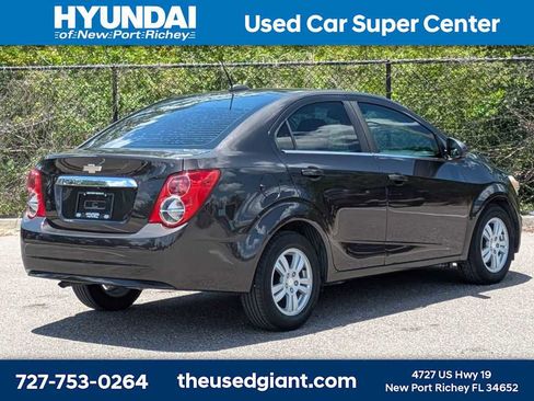 Used 2016 Chevrolet Sonic LT w/ Driver Confidence Package FWD image 5