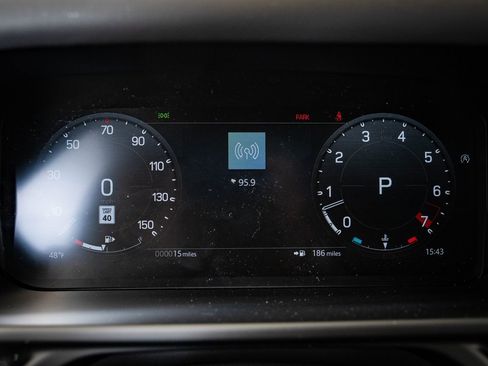 New 2026 Land Rover Defender 110 X-Dynamic SE image 27