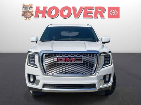 Used 2021 GMC Yukon Denali w/ Denali Premium Package AWD/4WD image 8