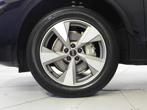 Used 2023 Audi Q5 2.0T Premium w/ Convenience Package AWD/4WD image 5