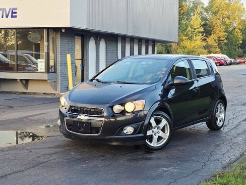 Used 2015 Chevrolet Sonic LT FWD image 2