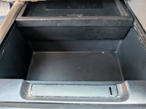 Used 2020 Toyota Camry XLE FWD image 15