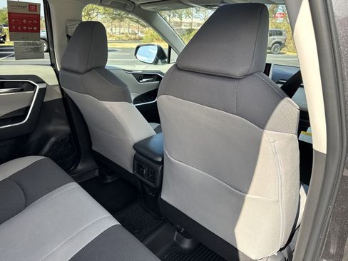 New 2025 Toyota RAV4 XLE w/ Convenience Package FWD image 31