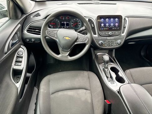 Used 2024 Chevrolet Malibu LT image 21