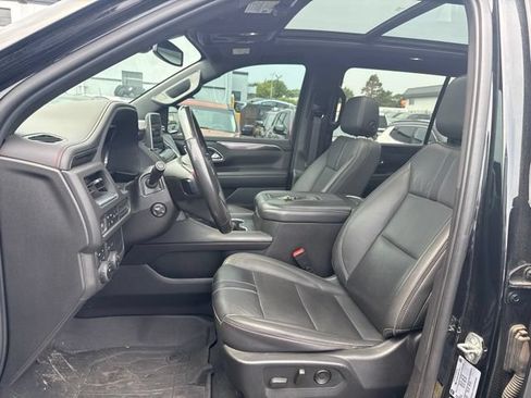 Used 2022 Chevrolet Suburban RST w/ Luxury Package AWD/4WD image 10