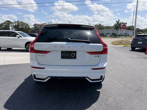 Certified 2024 Volvo XC60 B5 Ultimate w/ Protection Package AWD/4WD image 4