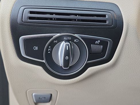 Certified 2021 Mercedes-Benz GLC 300 w/ Premium Package image 26