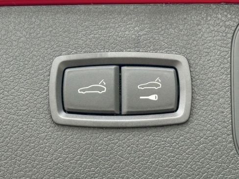 New 2026 Porsche Macan image 19