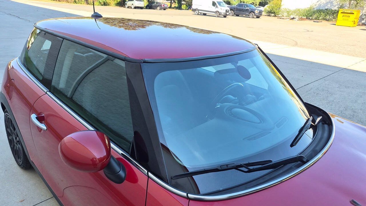 Used 2018 MINI Cooper 2-Door Hardtop FWD image 25