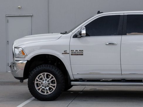 Used 2017 RAM 2500 Limited AWD/4WD image 11