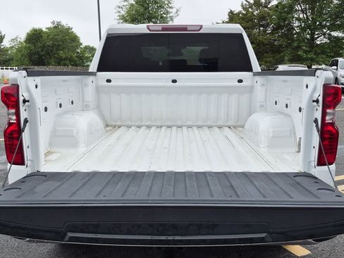 Used 2023 Chevrolet Silverado 1500 LT AWD/4WD image 18