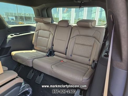 New 2027 Lincoln Navigator Black Label AWD/4WD image 9