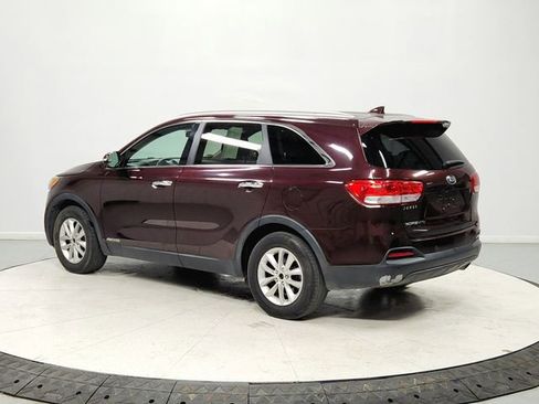 Used 2016 Kia Sorento LX w/ LX Convenience Package image 5