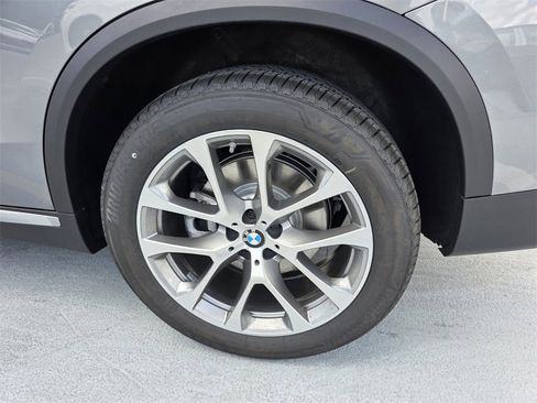 New 2026 BMW X5 sDrive40i image 6