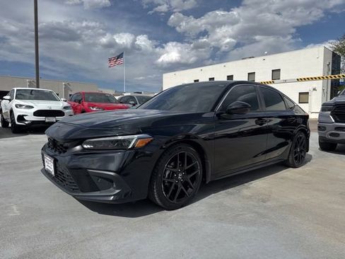 Used 2024 Honda Civic Sport Touring image 2