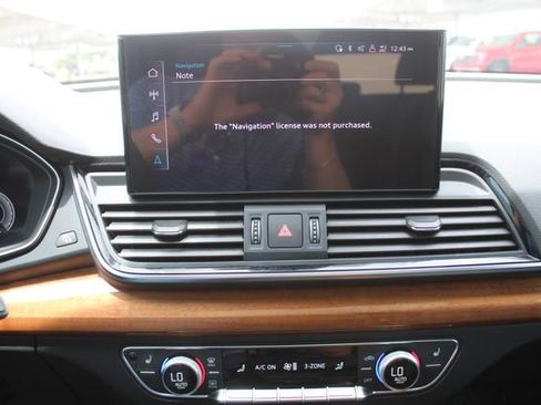 Used 2023 Audi Q5 2.0T Premium Plus w/ Premium Plus Package AWD/4WD image 30