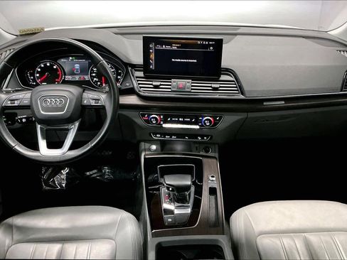 Used 2023 Audi Q5 2.0T Premium w/ Convenience Package image 17