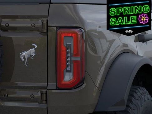 New 2025 Ford Bronco Badlands image 24