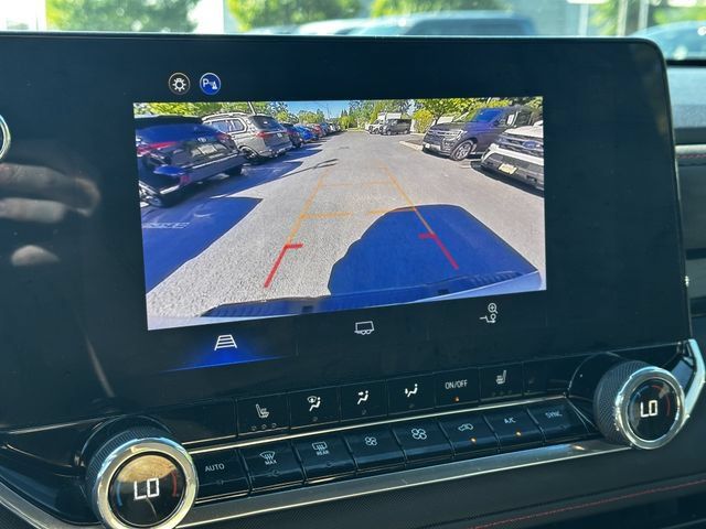 Used 2024 Chevrolet Colorado Z71 w/ Z71 Convenience Package 2 AWD/4WD image 22