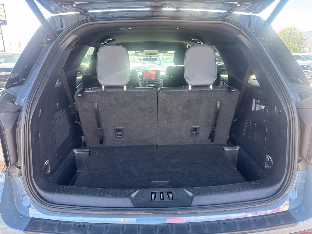 Used 2025 Ford Explorer ST-Line AWD/4WD image 7