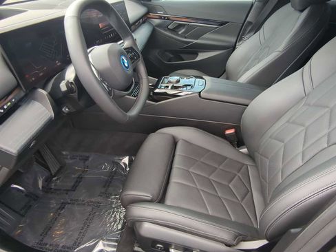 Used 2024 BMW i5 eDrive40i w/ Premium Package image 10