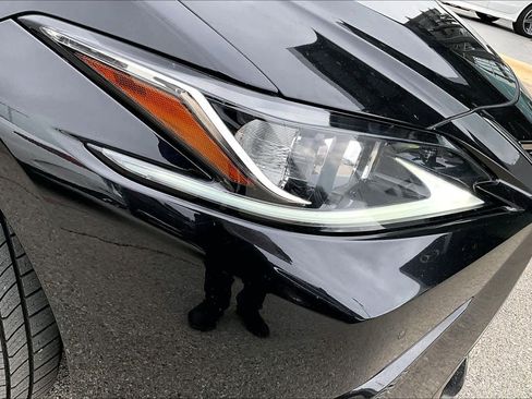 Used 2019 Lexus ES 350 F Sport w/ Accessory Package 2 FWD image 28