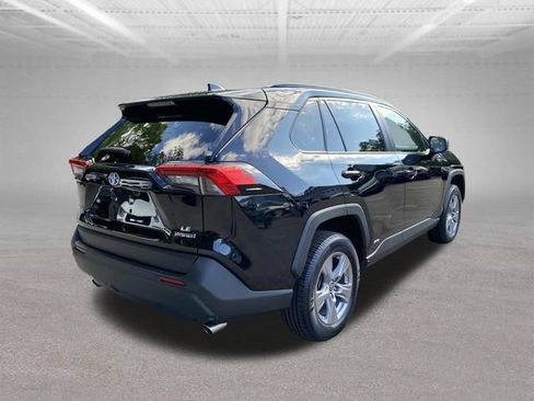 Used 2022 Toyota RAV4 LE AWD/4WD image 22
