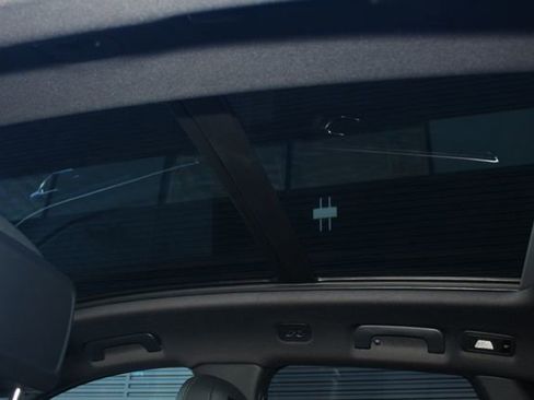 New 2026 Porsche Macan S image 24