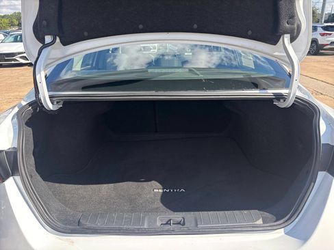 Used 2025 Nissan Sentra SV FWD image 28