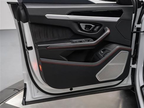 Used 2019 Lamborghini Urus image 27