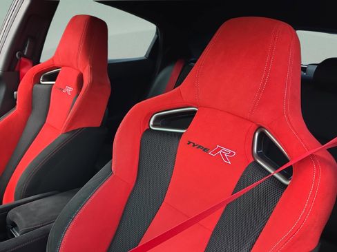 Used 2021 Honda Civic Type R image 10