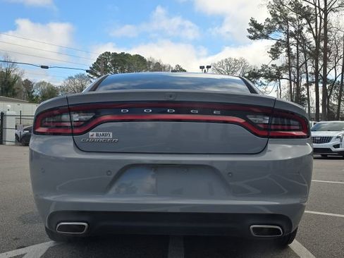 Used 2021 Dodge Charger SXT image 4