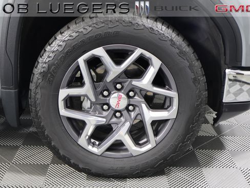 Certified 2023 GMC Sierra 1500 SLT w/ SLT Premium Package AWD/4WD image 3