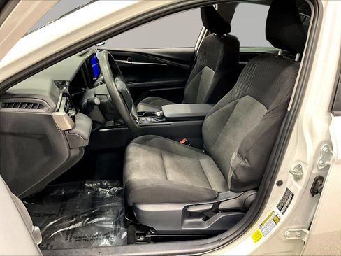 Used 2025 Toyota Camry LE FWD image 21