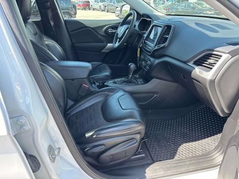 Used 2022 Jeep Cherokee Latitude AWD/4WD image 15