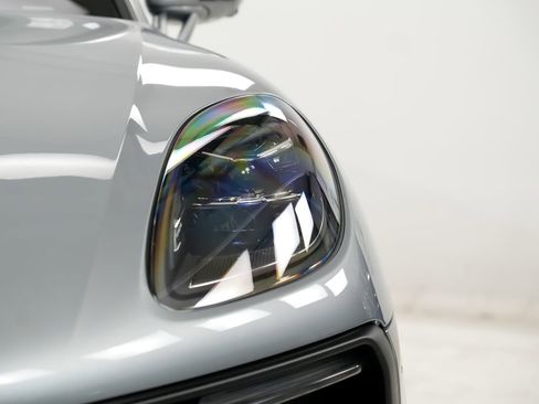 New 2026 Porsche Macan image 6