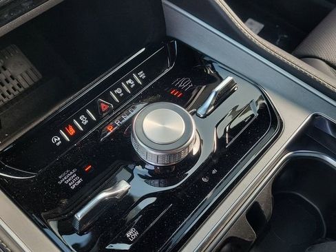 New 2026 Jeep Grand Wagoneer Limited AWD/4WD image 31