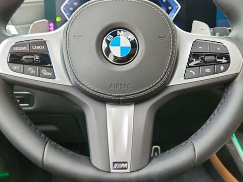 Used 2026 BMW X7 xDrive40i w/ M Sport Package AWD/4WD image 44