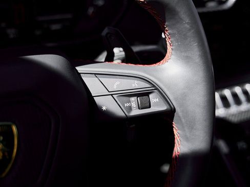 Used 2024 Lamborghini Urus Performante image 76