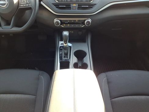 Used 2025 Nissan Altima 2.5 S image 16