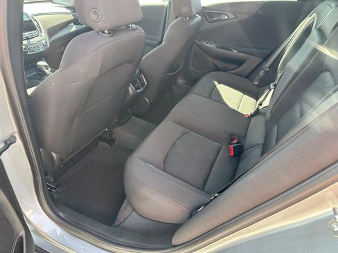 Used 2025 Chevrolet Malibu LT FWD image 9
