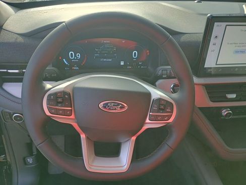 New 2026 Ford Explorer Active image 9