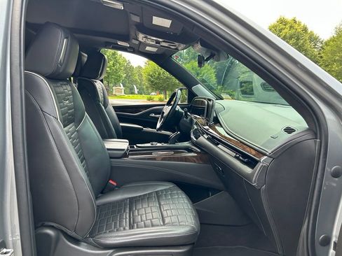 Used 2023 Cadillac Escalade ESV Sport Platinum w/ LPO, ONYX Package AWD/4WD image 50