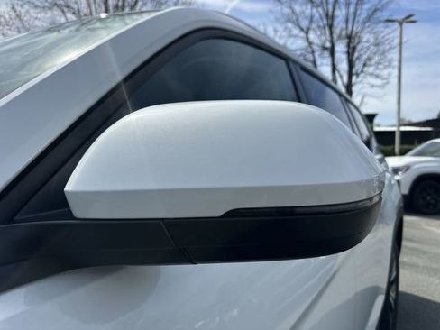 New 2026 Volkswagen Atlas SE FWD image 10