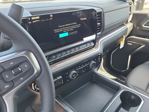 New 2025 Chevrolet Silverado 2500 LTZ w/ LTZ Premium Package image 18