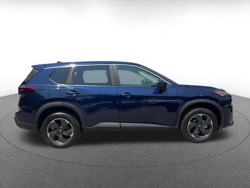 Used 2025 Nissan Rogue SV FWD image 13