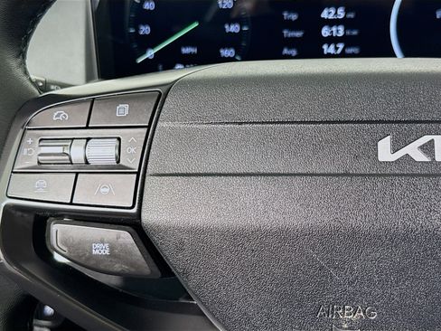 Used 2025 Kia K4 EX image 13